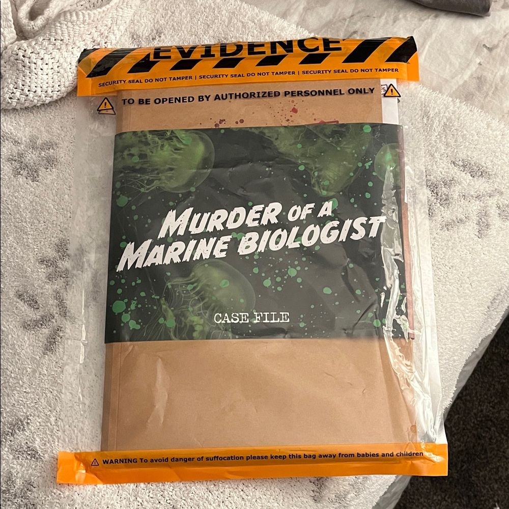 Cryptic Killers Mystery Game Set